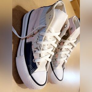 Converse Floral High-Top Sneakers - Cream and Blue